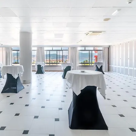 Hotel Apartamentos Canovas Del Castillo 24 Vigo