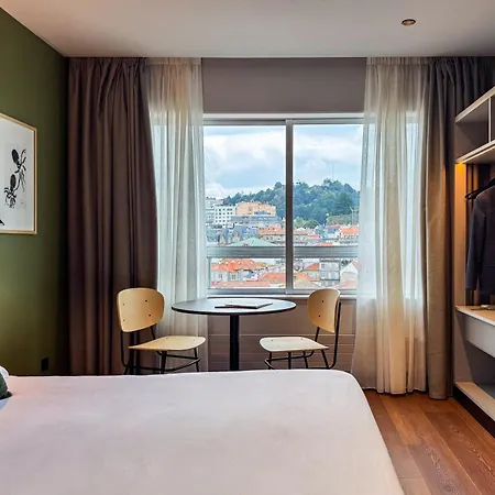 Apartamentos Canovas Del Castillo 24 Hotel Vigo