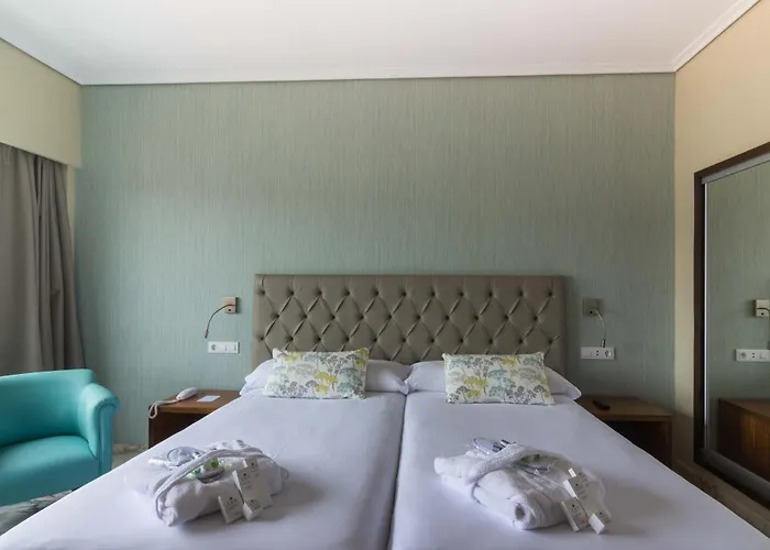 Szálloda Bahia De 4*